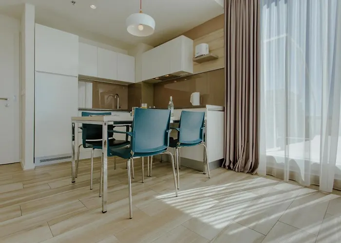 Romana Hotel apartamentowy 4*