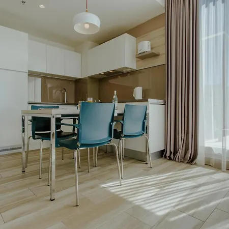 Romana Lejlighedshotel 4*