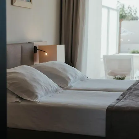 Lägenhetshotell Romana 4*