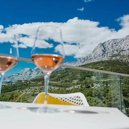 Romana Lägenhetshotell 4*