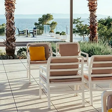 Romana Aparthotel 4*