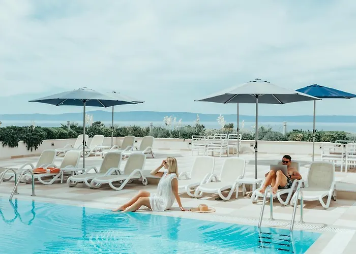 Romana Aparthotel 4*