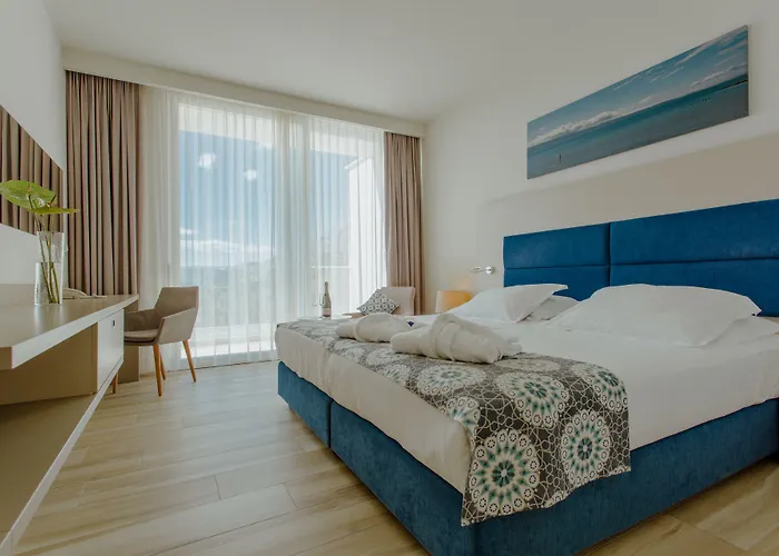 Aparthotel Romana 4*
